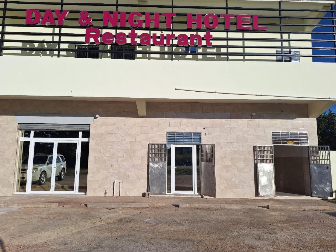Day And Night Hotel Belmopan Luaran gambar
