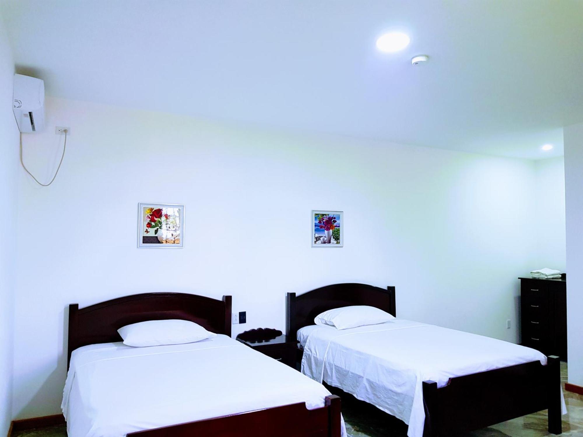 Day And Night Hotel Belmopan Luaran gambar