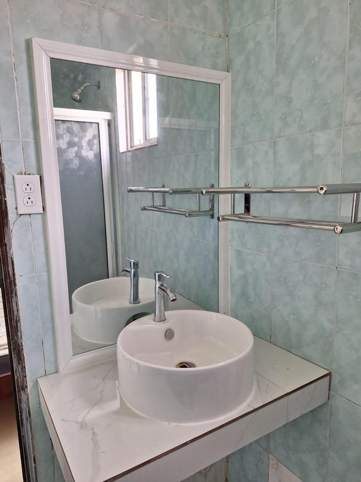 Day And Night Hotel Belmopan Luaran gambar