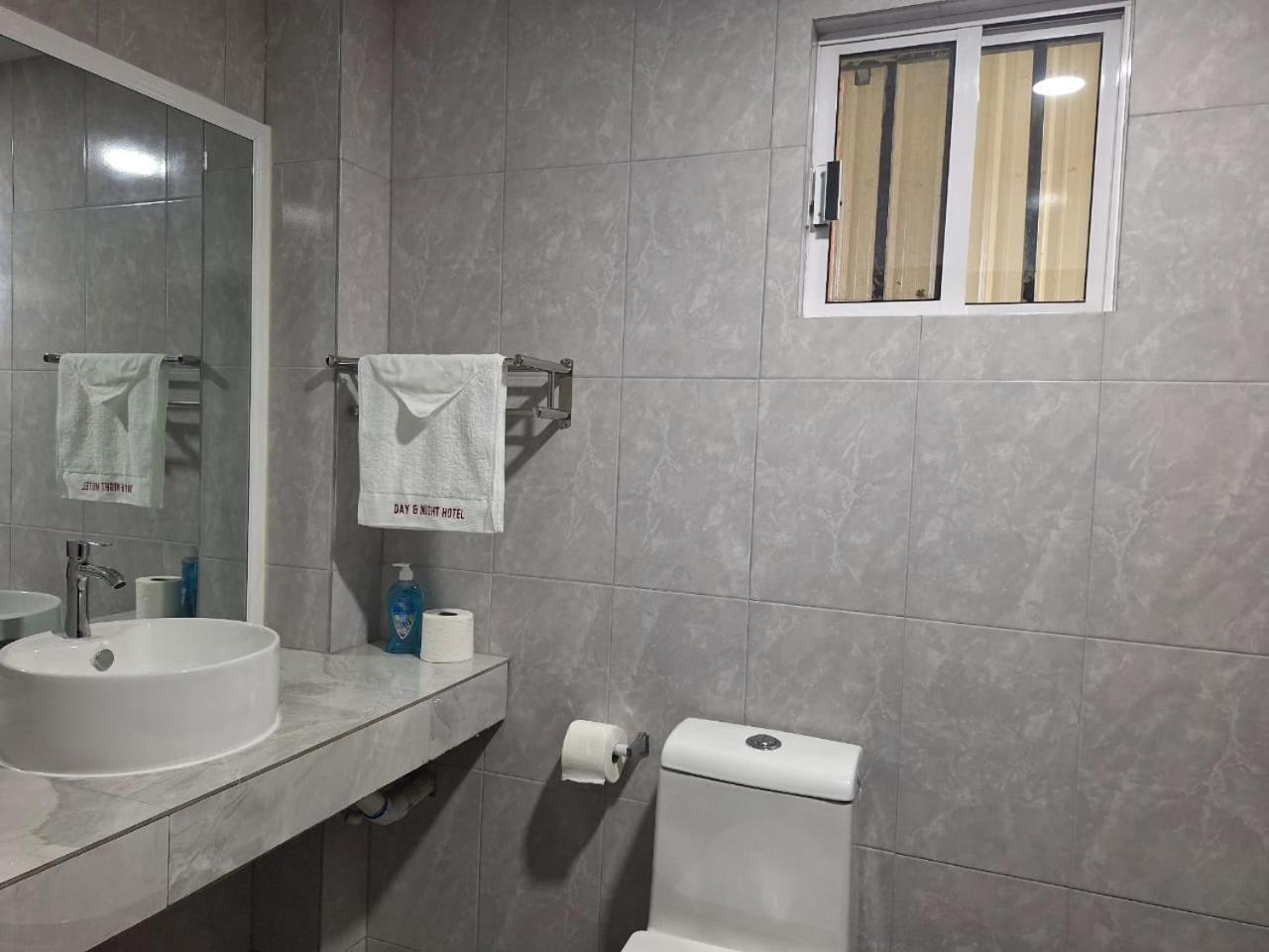 Day And Night Hotel Belmopan Luaran gambar